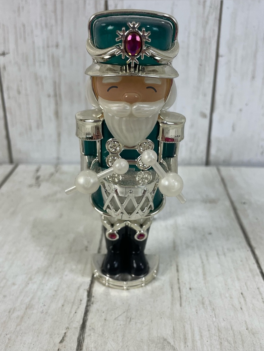 Bath & Body Works Nutcracker Wallflower Plug In